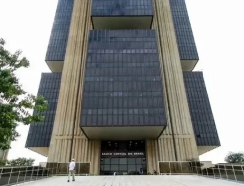 Bancos saem em defesa de Galípolo em meio a impasse sobre autonomia do BC