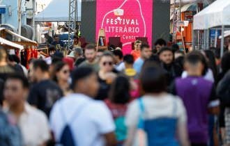 Festival Literário do Centro encerra com a participação de mais de 8,5 mil pessoas na rua Barroso
