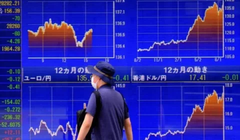 Bolsas asiáticas fecham mistas com PIB da China acima do esperado