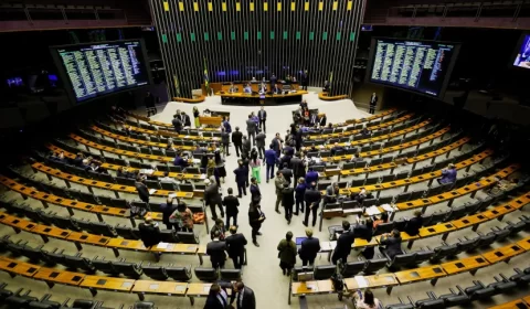 Comissão da Câmara pauta PEC que anistia partidos por problemas em prestação de contas