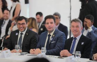 Em reunião no Palácio do Planalto, Wilson Lima destaca que apoio das famílias é fundamental para a segurança escolar