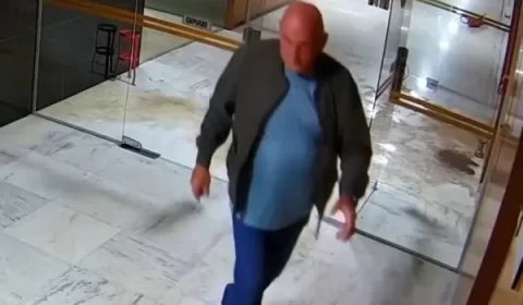Ex-GSI Gonçalves Dias chega à sede da PF para prestar depoimento