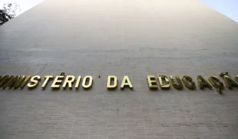 Governo deverá anunciar hoje repasse de verbas para universidades federais