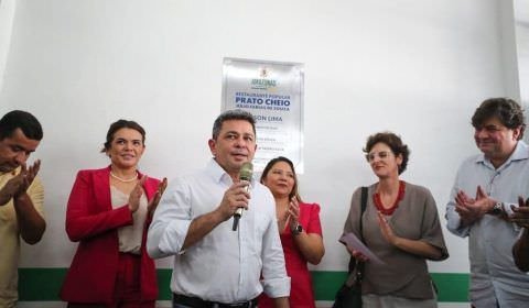 Governo do Amazonas reinaugura unidade do Prato Cheio no Jesus Me Deu