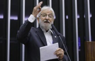 Ivan Valente relembra tortura, celebra justiça e avalia futuro do governo Lula
