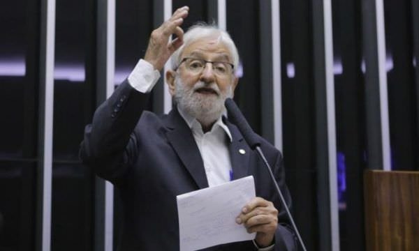 Ivan Valente relembra tortura, celebra justiça e avalia futuro do governo Lula