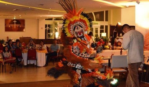 Jantar Amazônico reúne o melhor da culinária amazonense e apresentação folclórica