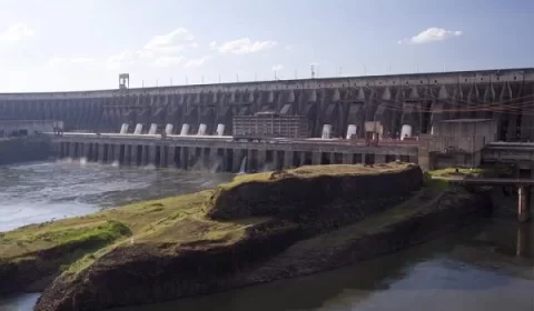 Lula troca conselheiros de Itaipu e exonera indicados por Bolsonaro