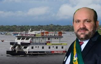 Nicson Marreira é primeiro prefeito da história de Tefé a fornecer atendimento em UBS fluvial 