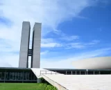 Brasília acelera articulações e amplia disputa nos bastidores das eleições de 2026