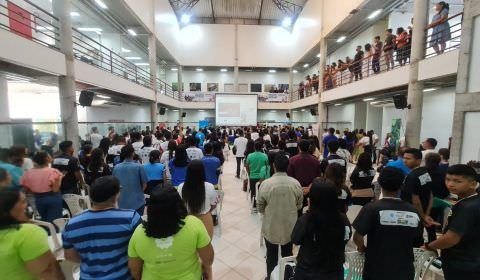Prefeitura de Tefé junto a entidades realizam 1º Encontro dos NUCAs de adolescentes do Solimões