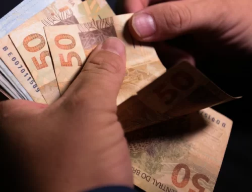 Atividade econômica brasileira cresce 0,6% em fevereiro