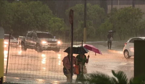Semana começa com alerta de temporais em Manaus e outras 3 capitais do Norte