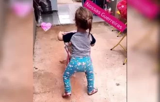 Siamesa separada em Goiânia já caminha sozinha; veja vídeo