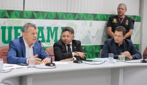 Secretário da Sedurb participa de reunião sobre regularização fundiária em Manaus e Rio Preto da Eva