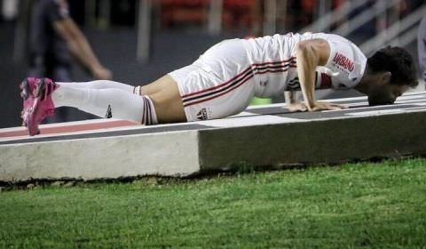A terceira passagem de Alexandre Pato pelo São Paulo é muito mais acomodação do que empolgação