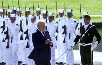 Após Exército e Marinha, Lula marca almoço com comando da Aeronáutica