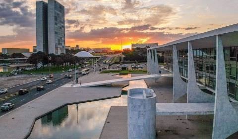 Aumento real do salário mínimo vai custar R$ 82,4 bilhões até 2026, estima governo