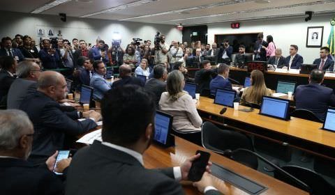 Câmara instala CPIs para investigar MST, Americanas e apostas