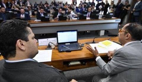 CCJ aprova equiparação de atos do crime organizado a terrorismo