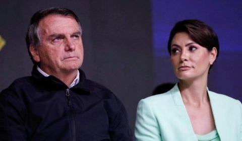 Defesa de Bolsonaro vai entregar à PF extratos bancários desde 2019
