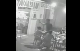 Idoso é morto a tiros em bar; adolescente é suspeito