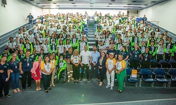 Maio Amarelo: Detran Amazonas promove ação educativa em escola da zona sul de Manaus