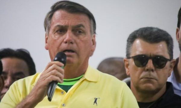 Marco Antonio Villa: Bolsonaro e aliados deixaram democracia em risco