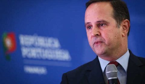 Medina espera "vários meses de inflação abaixo de 3%"