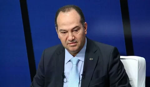 Pastor Everaldo tenta controlar fundação do PSC
