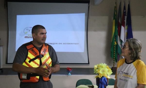 Parintins 2023: Mototaxistas participam de palestra sobre qualificação profissional e segurança no trânsito