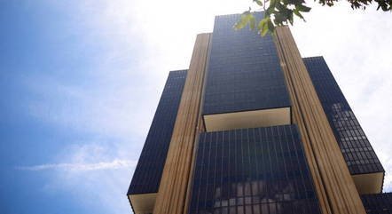 Contas externas têm saldo negativo menor em janeiro de 2026