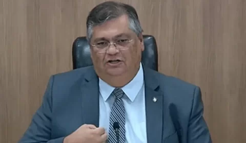 Dino suspende perfis da PF e PRF após pedido de Pix para Bolsonaro