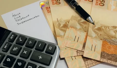 Atividade econômica brasileira contraiu 0,2% em outubro