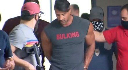 Homem que rasgou notas do Carnaval em 2012 é transferido para presídio federal