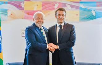 Lula e Macron se reúnem neste mês em cúpula sobre pacto financeiro