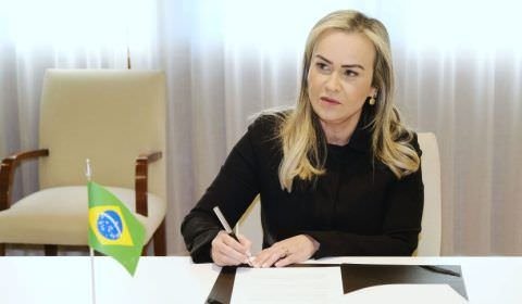 Lula fez questão de explicar situação para Daniela Carneiro, e não para Waguinho, durante reunião