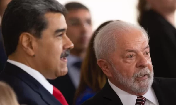 Lula reage a pergunta sobre Venezuela: “Mais eleições do que o Brasil”