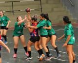Mulheres de Iranduba brilham em competição de handebol apoiada pela deputada Alessandra Campelo