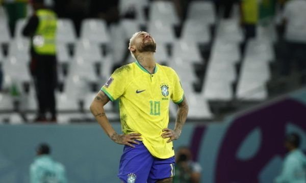 Pai ameaçado de prisão, mansão interditada e desvalorização de quase R$ 800 milhões: o pesadelo de Neymar