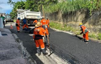 Prefeitura finaliza serviço de recapeamento asfáltico em via do conjunto Nova Jerusalém