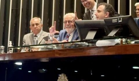 Senado aprova arcabouço fiscal e Lula obtém segunda vitória do dia