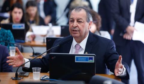 Senador Omar é oficializado relator da proposta de Arcabouço Fiscal