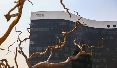 TSE inicia julgamento que pode levar à inelegibilidade de Bolsonaro