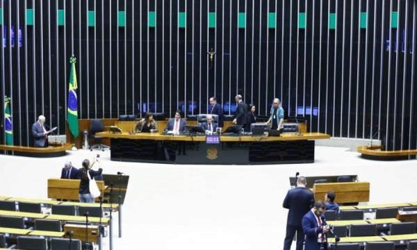 Câmara aprova MP dos Ministérios e valida projeto eleito nas urnas