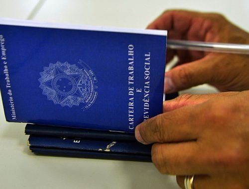 Amazonas tem 1,847 milhão de pessoas ocupadas, mas renda média recua na comparação trimestral