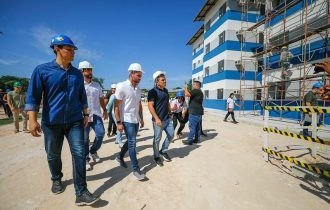 Governador em exercício Tadeu de Souza inspeciona obras do Ozias Monteiro II, novo residencial do ‘Amazonas Meu Lar’