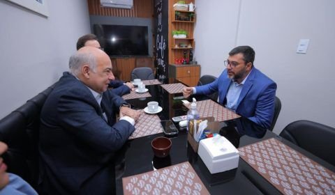 Wilson Lima se reúne com diretores do Hospital Albert Einstein e destaca parcerias com a instituição