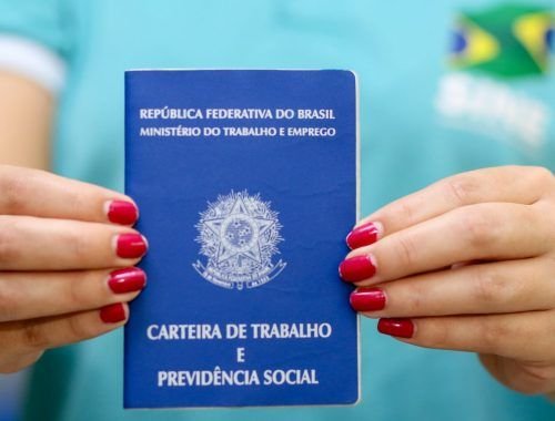 Governo prevê crédito a empresas afetadas por fim da 6x1, diz Durigan