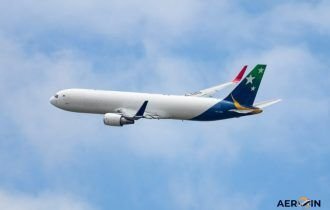 Volta a voar o Boeing 767 que colidiu com placas de obras na pista do Aeroporto de Manaus